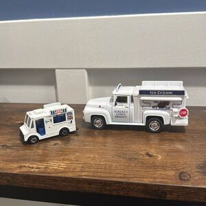 1956 Ford F-100 Pickup Ice Cream Truck Hot Wheels Good Humor Ice Cream Truck 83’
